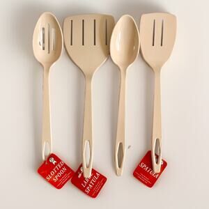 Tailor Made Products 4 Piece Utensil Set Elroy WI Beige Plastic 70s Slot Vintage